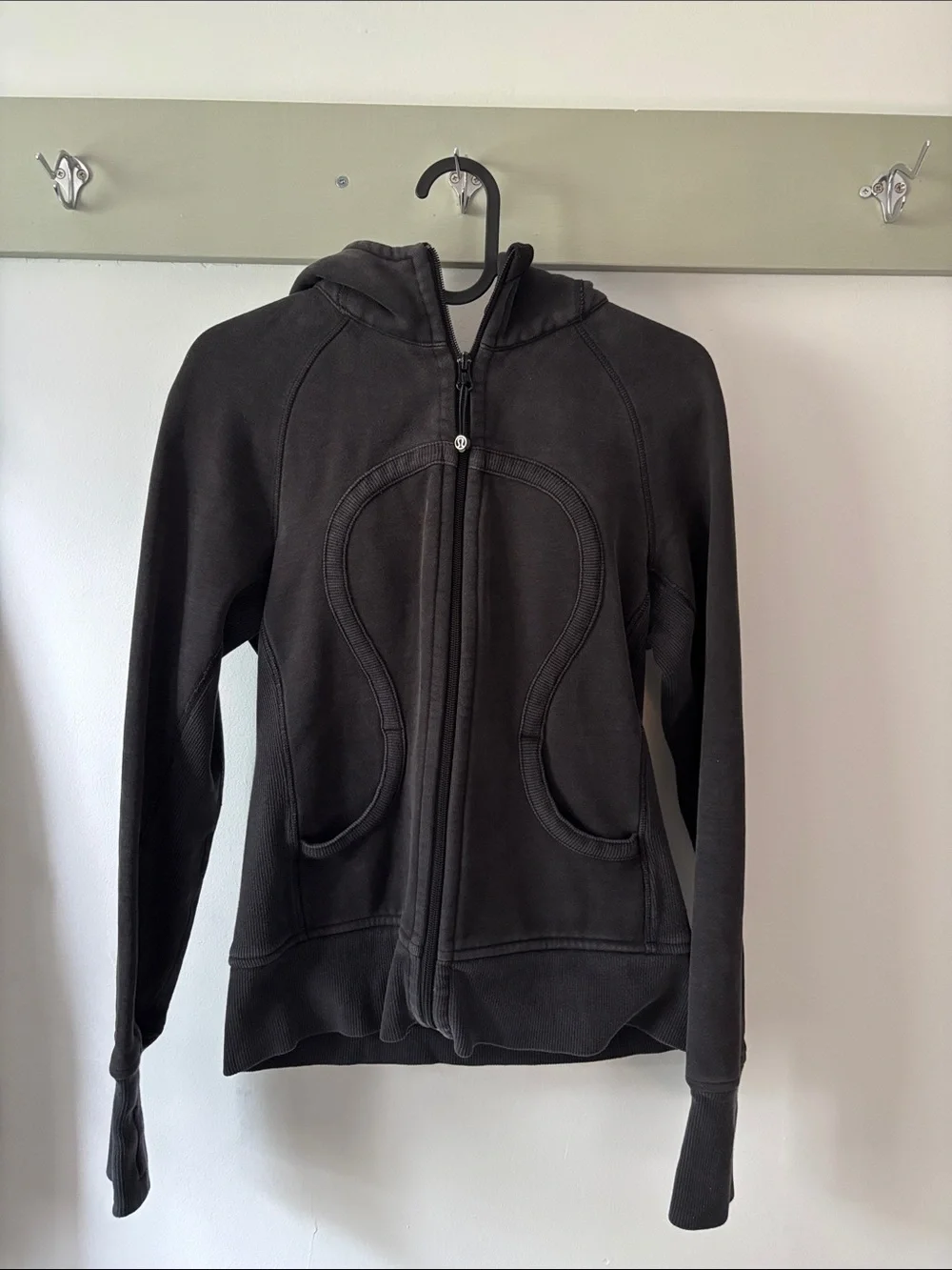 Lululemon Scuba Hoodie - Picture 1 of 4
